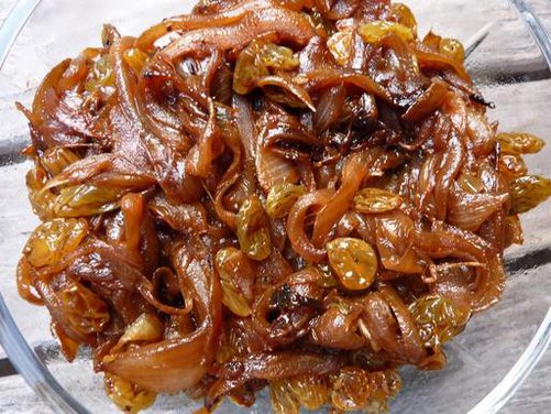 Moroccan Onion Confit with Raisins