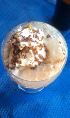 Root_beer_float