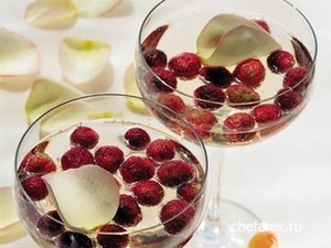 A Refined «thirst satisfying» Summer Party Drink. 