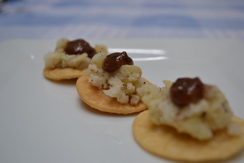 Sev batata puri