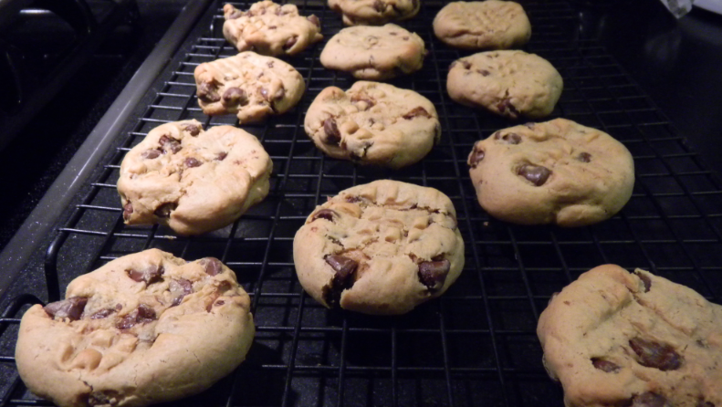 Peanut Chocolate Chip Cookies