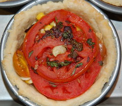 Picnic in a pie: Tomato, Corn, Basil and Bacon Pie