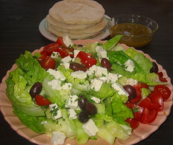 Greek Romaine