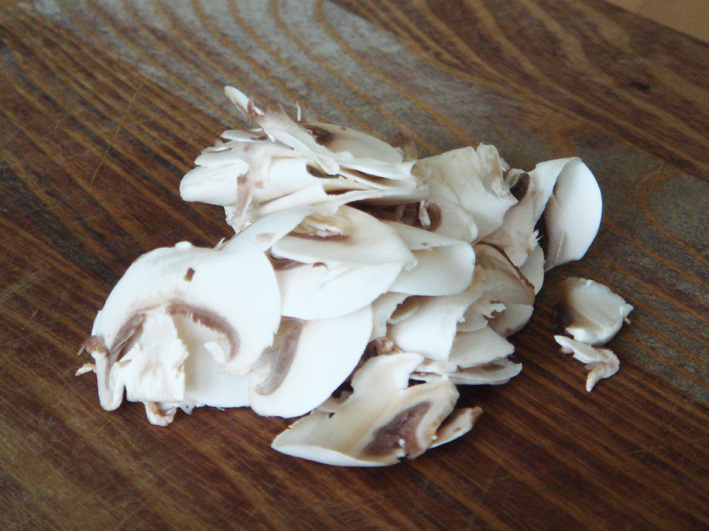 Mushroom, Fig and Bresaola Salad – A Tuscan Raw Salad
