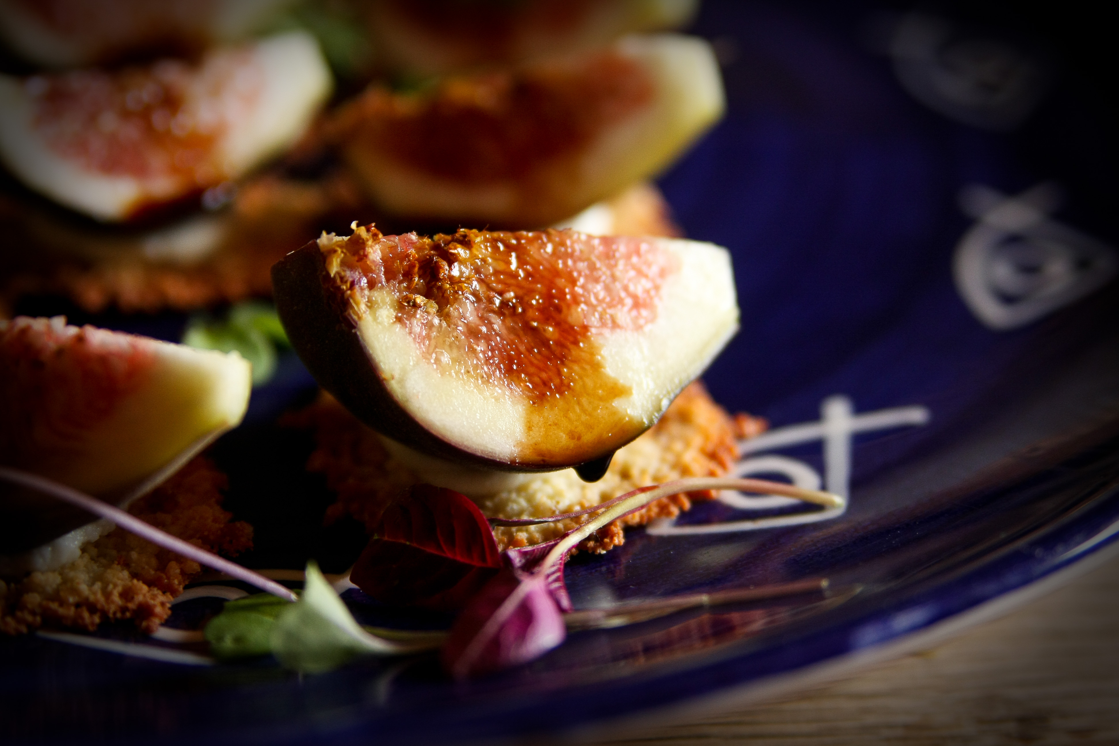 Figs on Parmesan Crackers