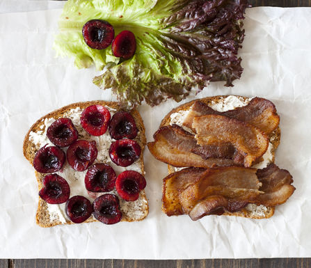 Bacon_lettuce_cherries_chevre_1_ed