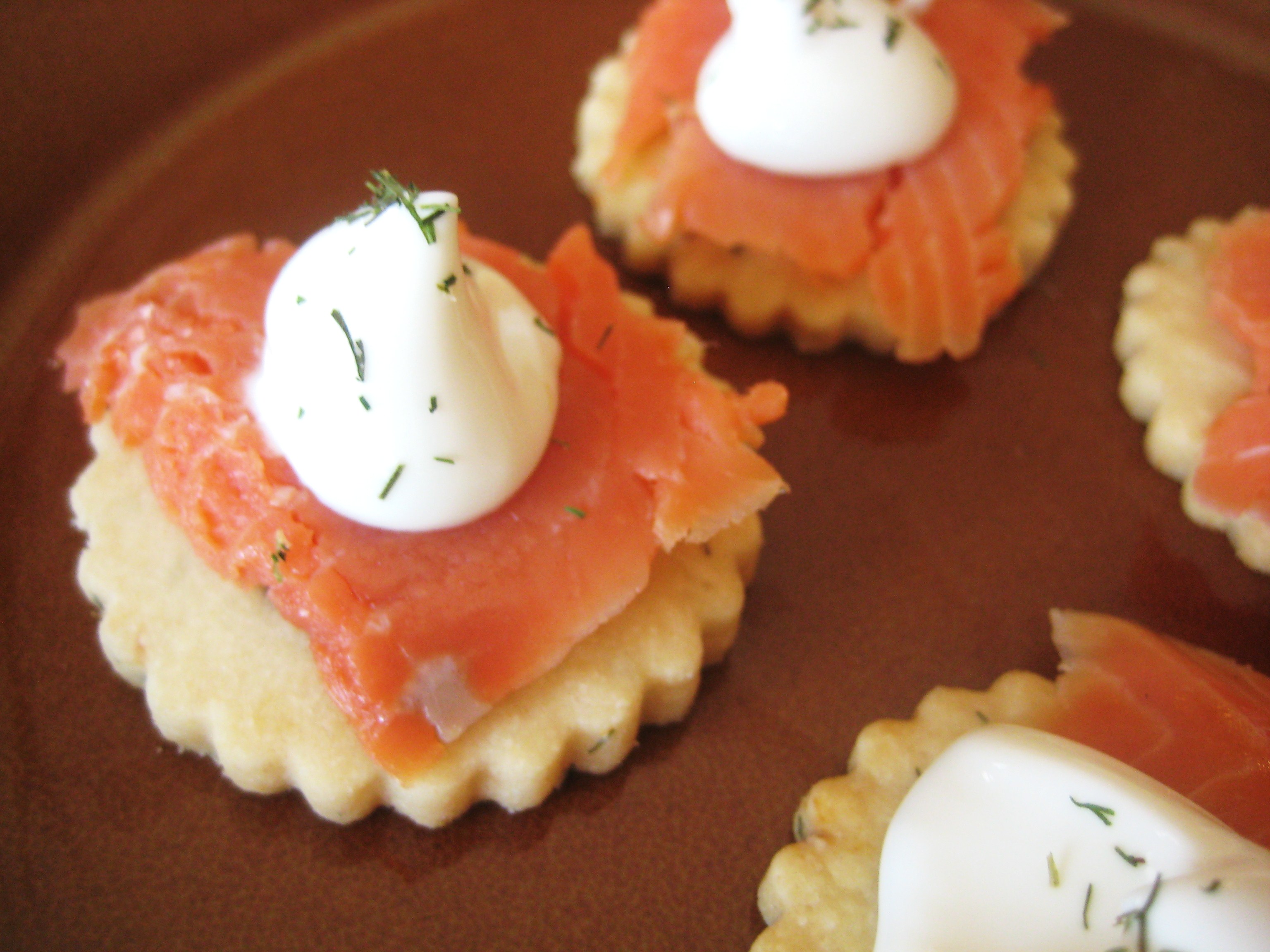 Horseradish-Dill Crackers