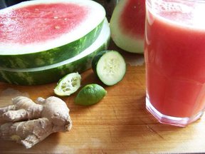 2011-06-cucumber_melon-02