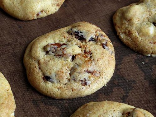 Chunky fig and white chocolate biscuits 