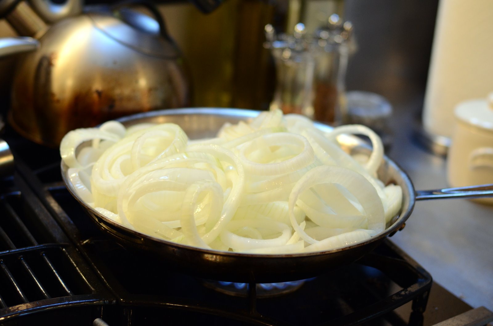 Bacon, Chive & Caramelized Onion Chip Dip