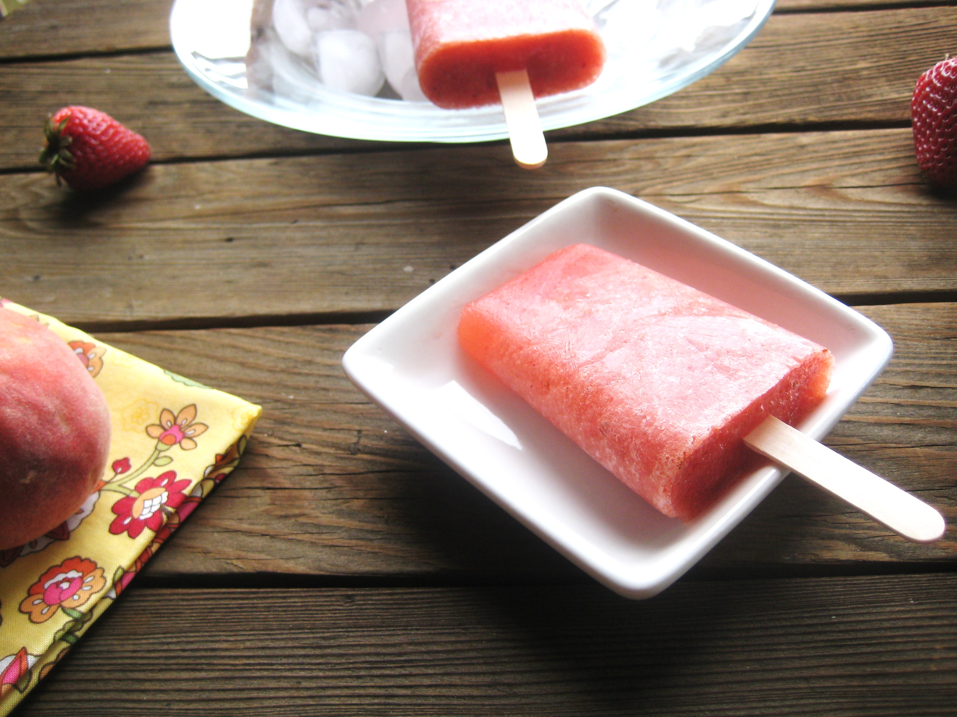 Strawberry Peach Sangria Pops