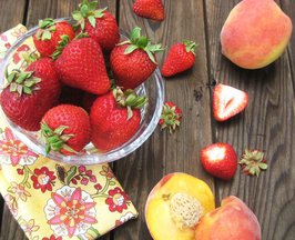 Strawberry Peach Sangria Pops