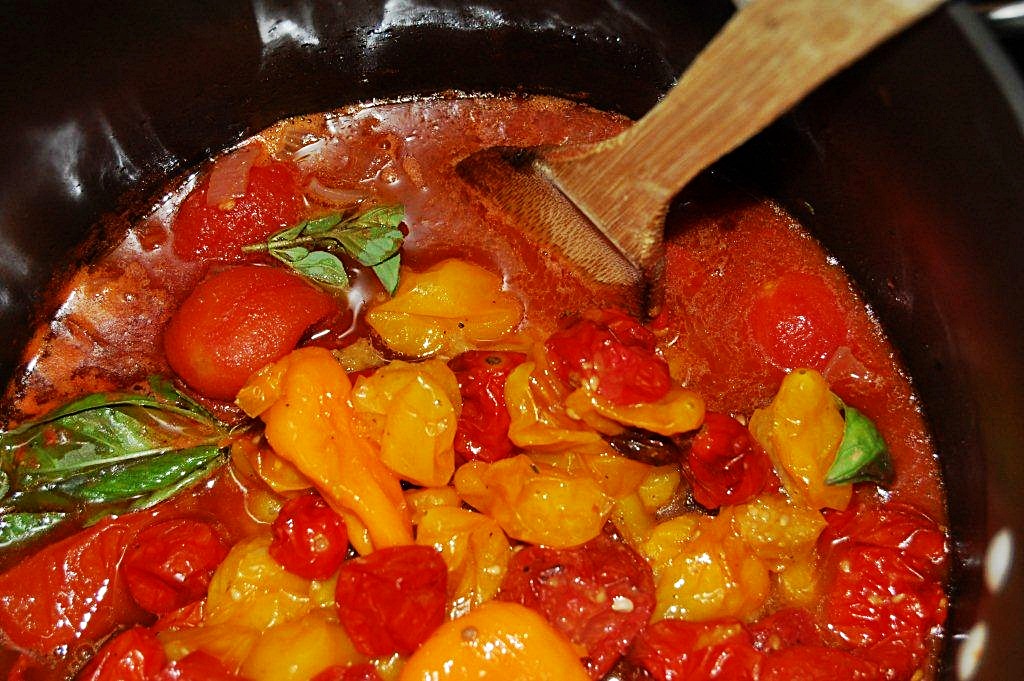 Summer Roasted Tomatoes and Peppers Soup
