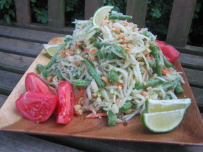 Green Papaya Salad (Som Tam)