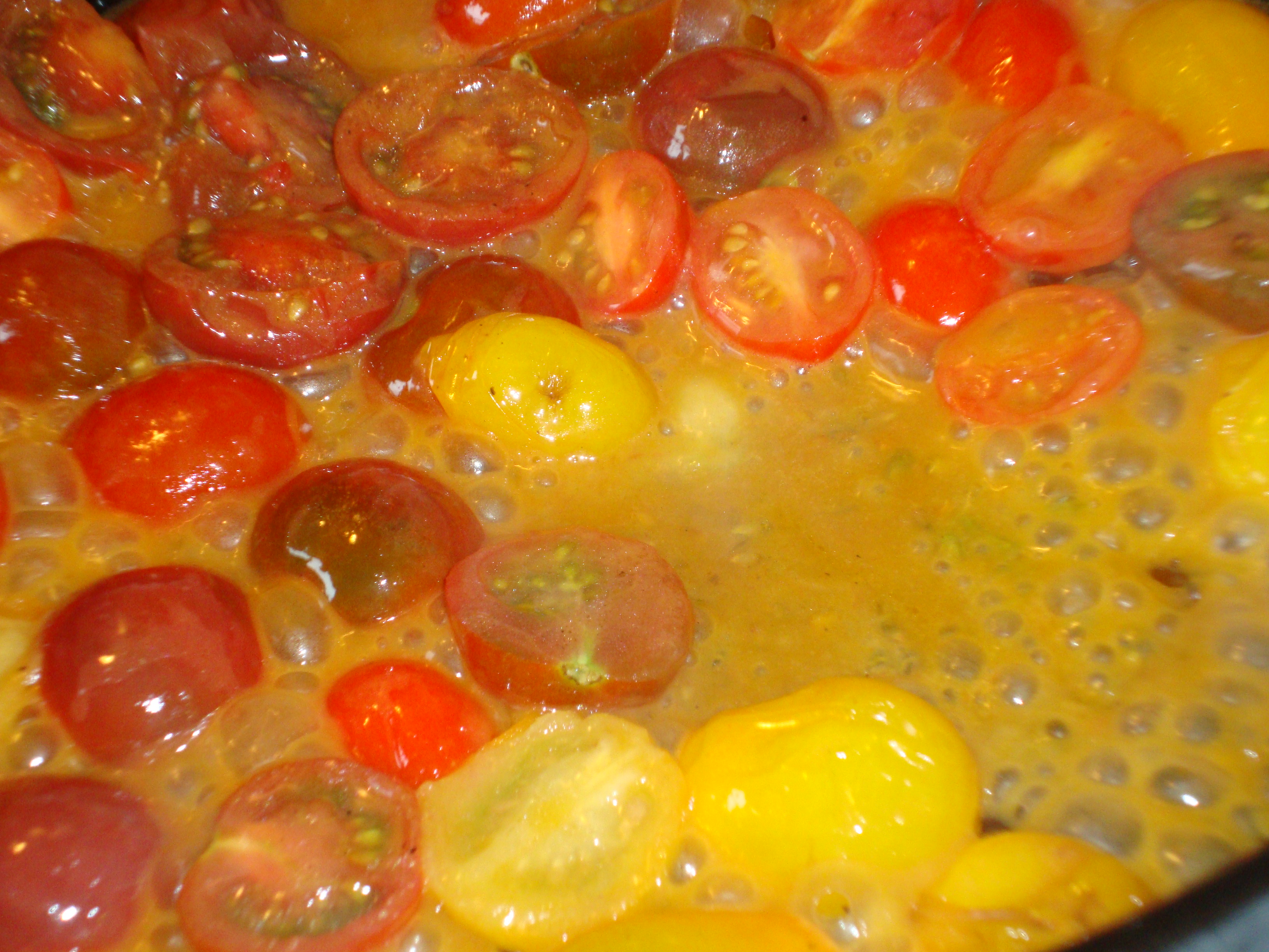 Omelette with Cherry Tomatoes, Arugula and Queso Fresco
