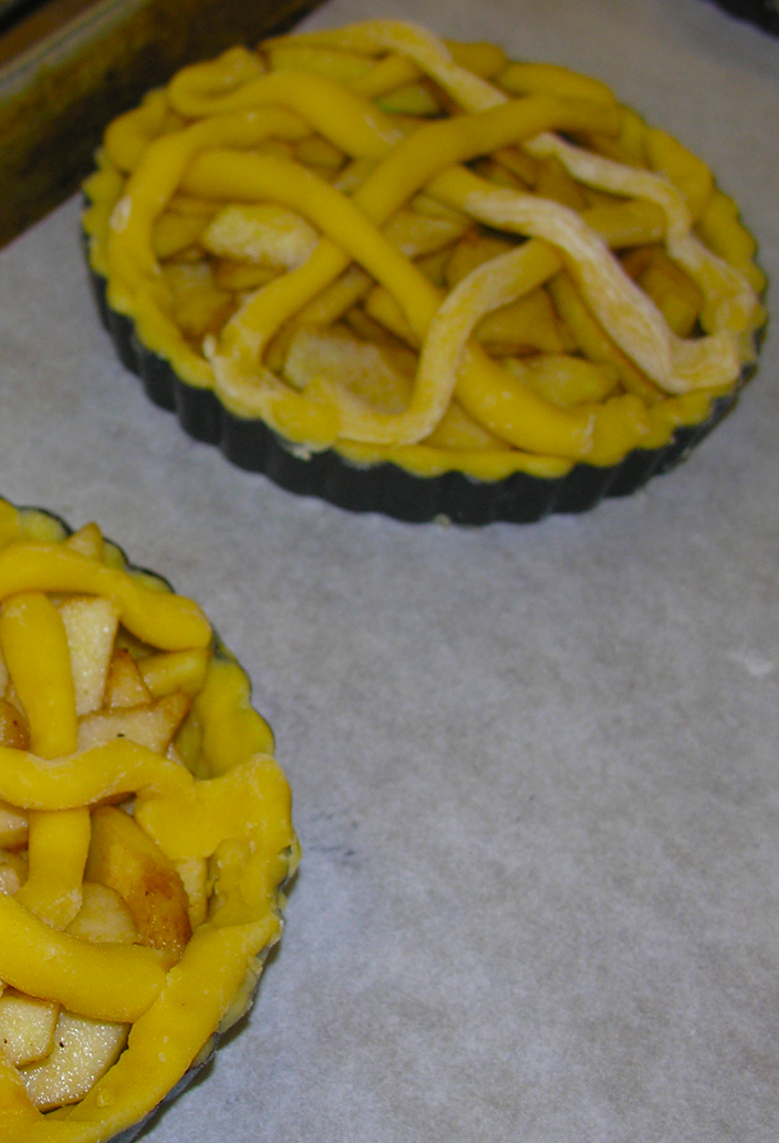 Simple Ginger Peach Tart