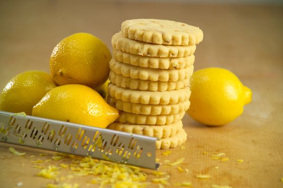 1425