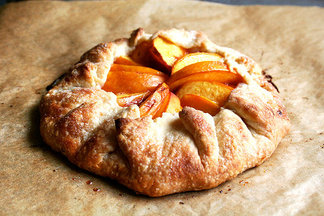 Peach-frangipane-galette