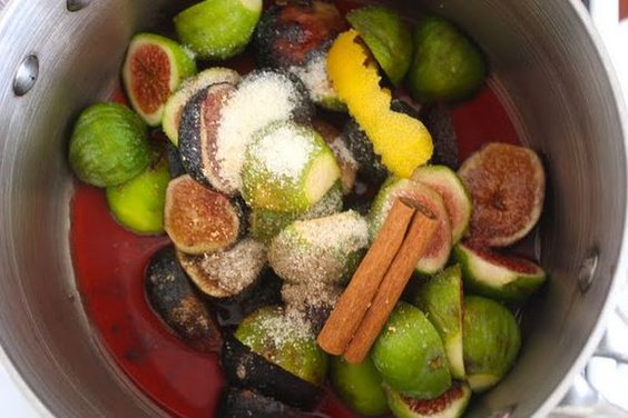 Fig jam with cardamom