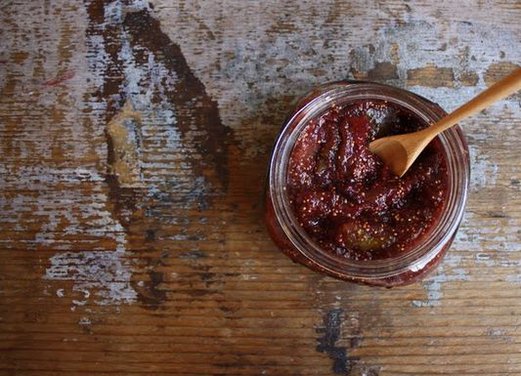 Fig jam with cardamom