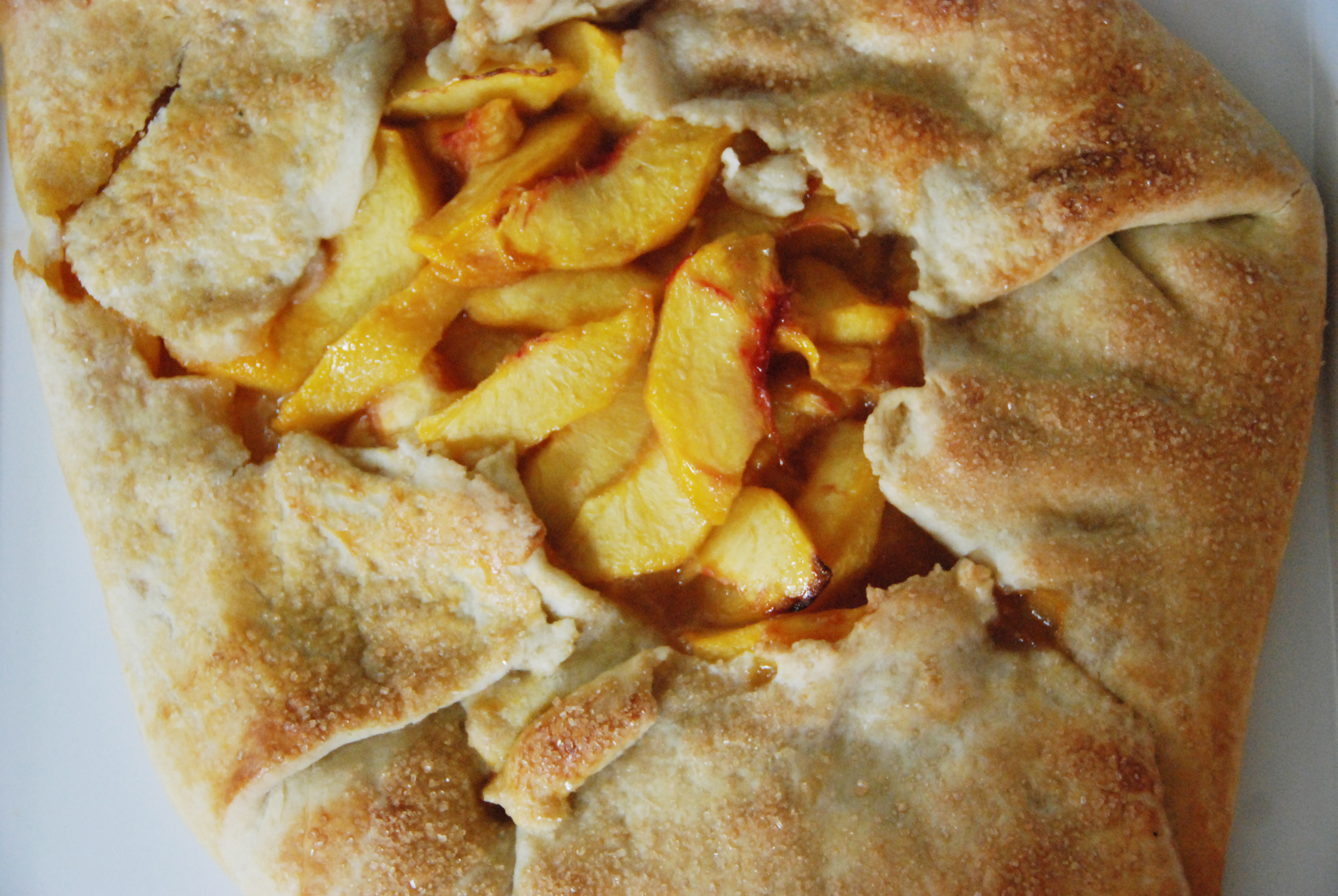 A Simply Elegant Peach Tart