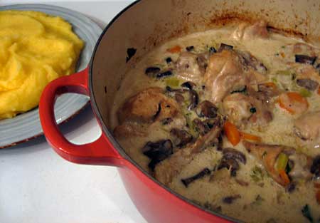 Romanian Creamed Chicken (Ciulama de pui)