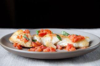 5625_halibut_w_basil_garlic_and_tomato