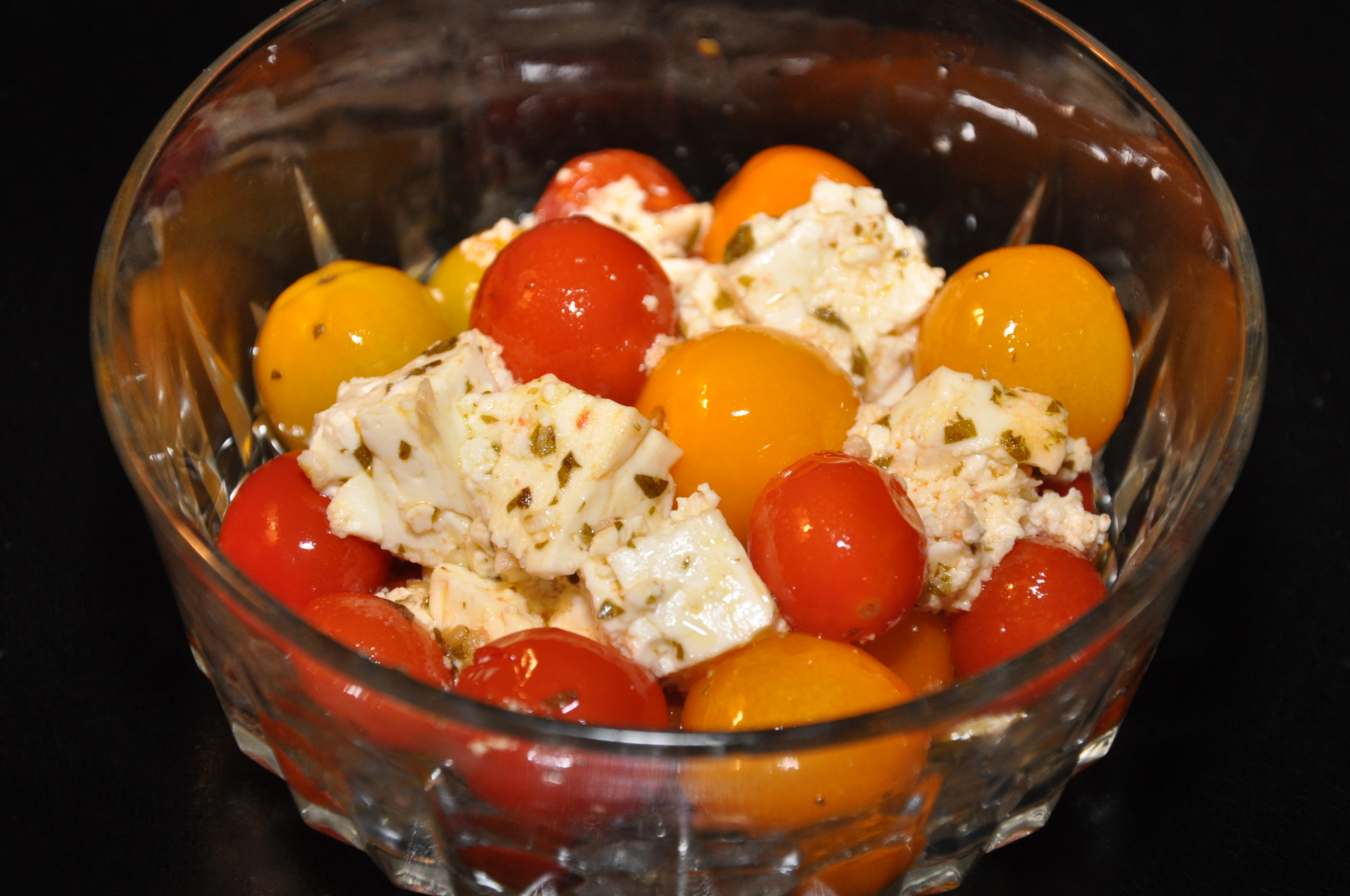 Ntomatakia kai feta 