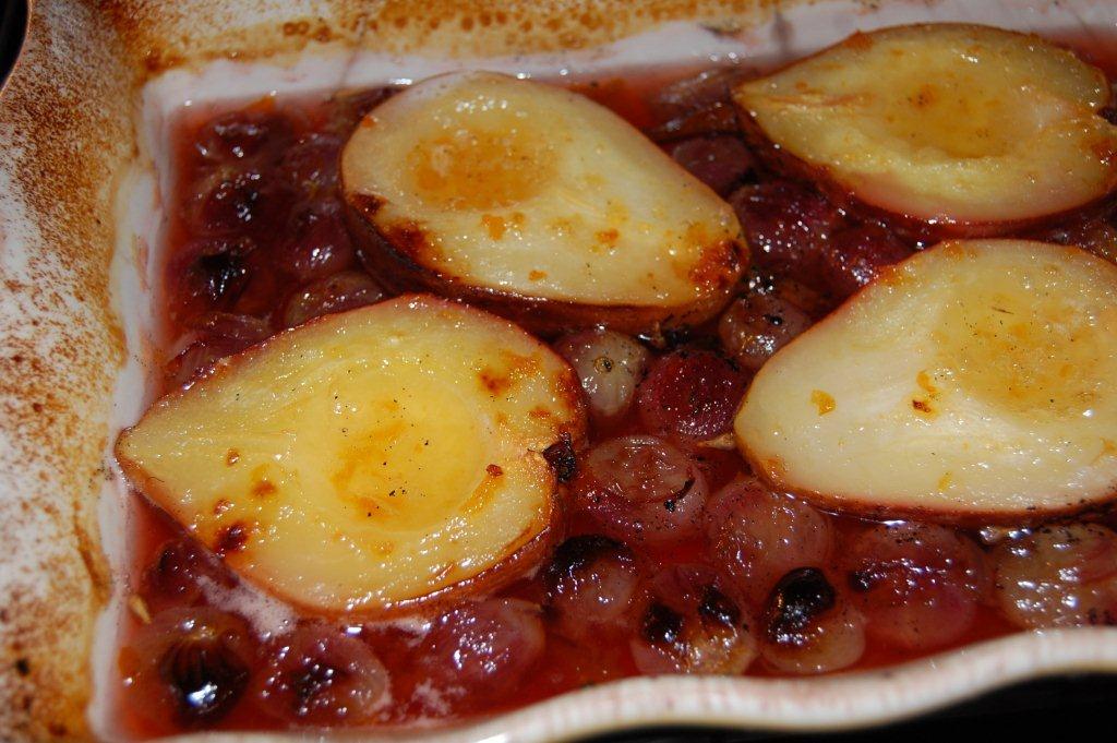 Asti Roasted Pears and Grapes with Amaretti Crumbles