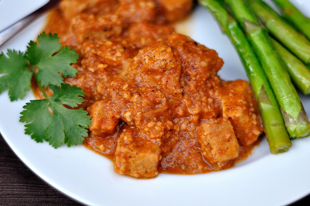 Pork With Almond Sauce (Cabezada con Salsa de Almendras)