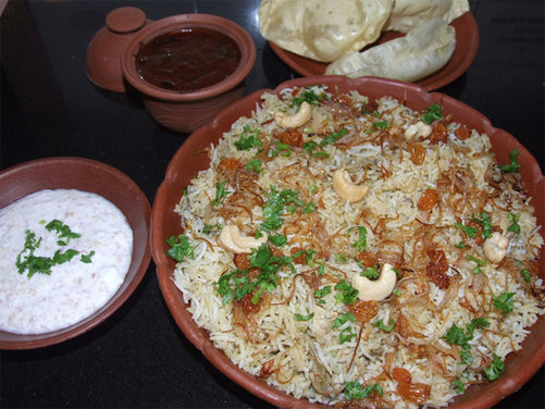 LAYERED CHICKEN BIRYANI