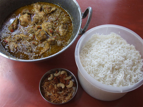 LAYERED CHICKEN BIRYANI