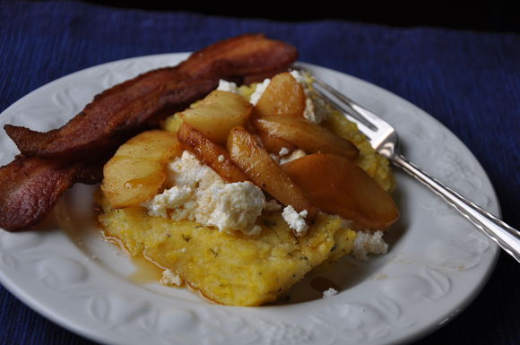 Polenta_with_ricotta_and_apple_3