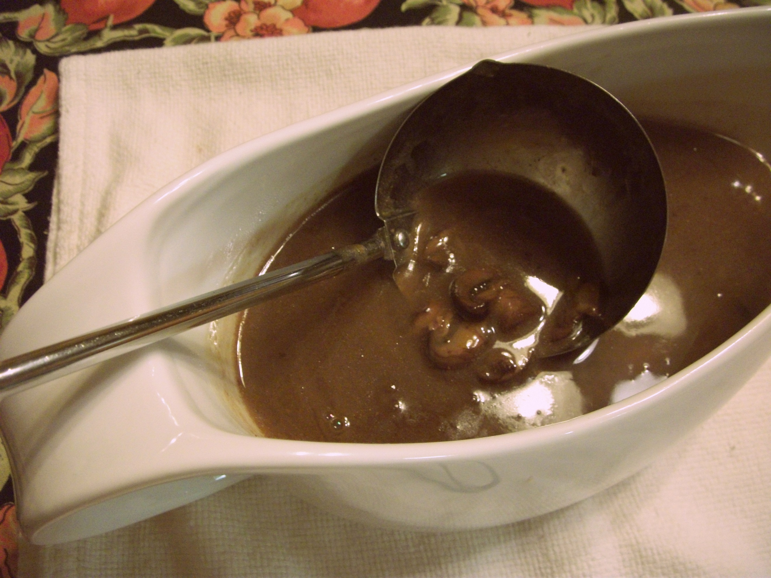 Dar's Mushroom Turkey Gravy
