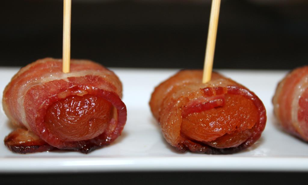 Bacon-Wrapped Apricots Stuffed with Pistachios and Mozzarella 