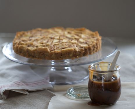 A_little_zaftig_apple_tart_rum_raisin_sauce