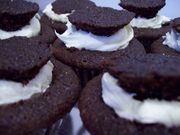 Boston_cream_cupcakes_3