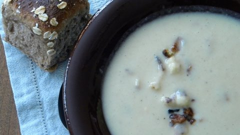 Really Creamy Cauliflower Soup