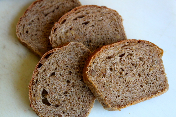 walnut-sage anadama bread