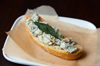 Gorgonzola_crostini
