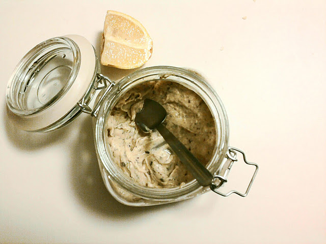 Fish-free pate