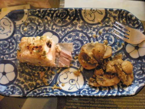 Baked Salmon and Garlic Mushrooms