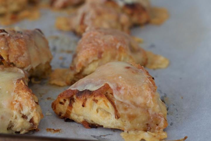 French Onion (Soup) Scones