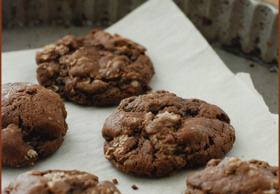 Chocolate-molasses-cookies-3