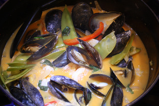 Red Curried Mussels