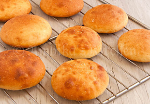 No Knead Sourdough bread - Shlotzky's copycat recipe