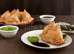 Samosa - Savory Indian Pototo Pies