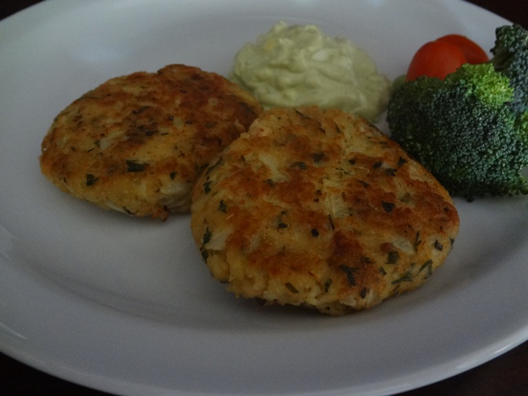Salmon Burger Avocado Tartar Sauce