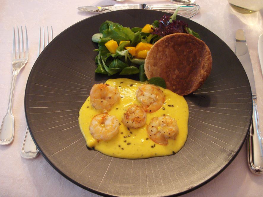 Mango and Shrimp Salad