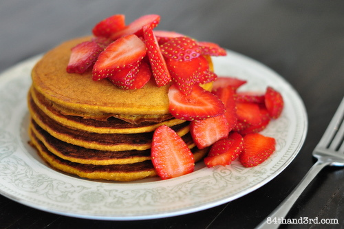 Spiced Pumpkin Pie Pancakes